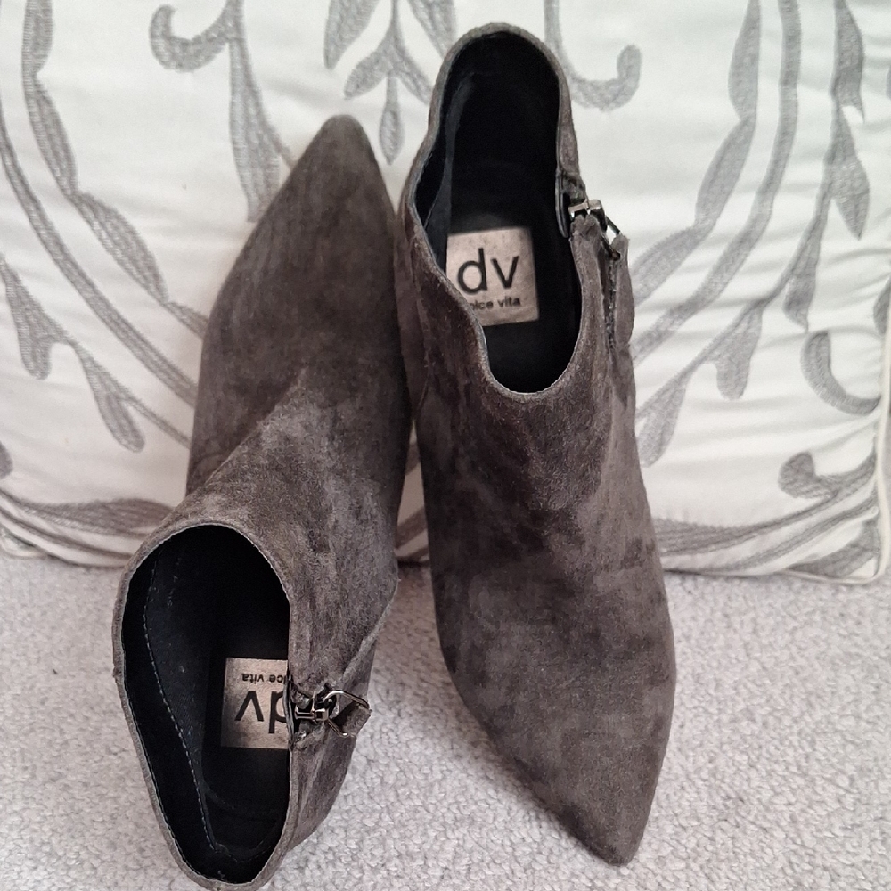 DV by Dolce Vita Women's Dark Gray Faux Suede Ankle Boots